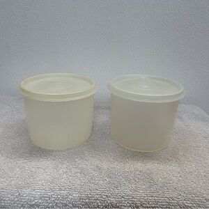 Tupperware Vintage 2 Cup Lunch Snack Cylindrical Containers Opaque Kitchen